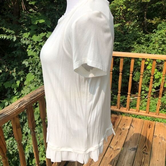 Marled White Top with Ruffled Neck and Bottom Size Small New With Tags - Picture 3 of 11